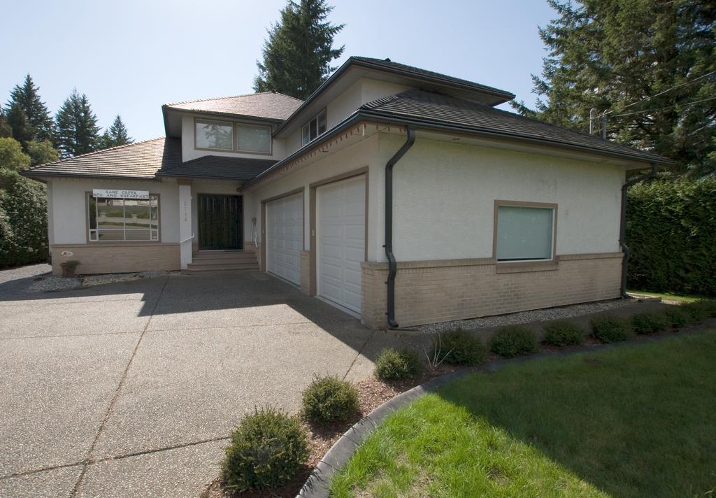 Bare Creek Bed & Breakfast Surrey Esterno foto