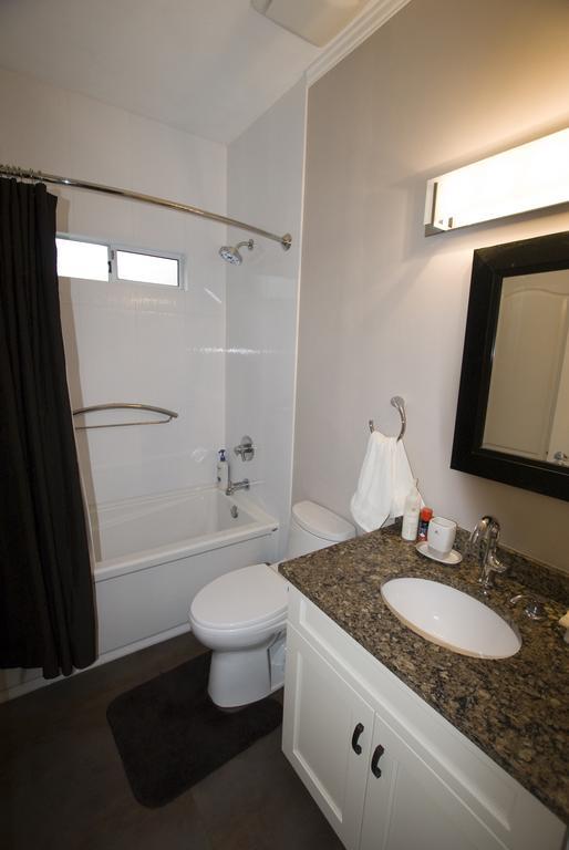 Bare Creek Bed & Breakfast Surrey Esterno foto
